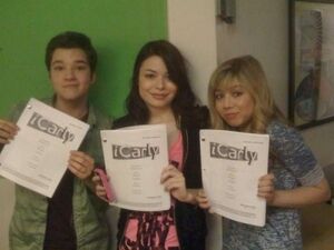 Nathan-Miranda-Jennette-icarly-11744668-400-300.jpg