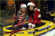 Miranda-cosgrove-icarly-ichristmas-03