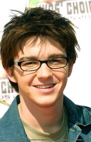 Drake-drake-bell-909982 1236 1920