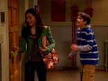 ICarly.S01E01.iPilot.HR.DVDRiP.XviD-LaR.avi 000300625