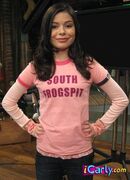 Miranda Cosgrove FB pic on iCarly page