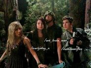 The cast of iCarly in the forest