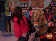 Carly and Sam leave Freddie alone, mirroring each other perfectly