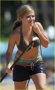Normal jennette-mccurdy-hawaii-holiday-05