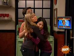 Carly and Sam and Freddie group hug but Carly and Sam seem to be excluding Freddie