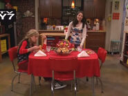 Carly sets up a dinner to critique Sam's eating habits while knowing Spencer has a date