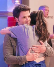 Creddie Hug (3x06)