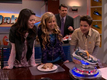 iPromote Techfoots | iCarly Wiki | Fandom
