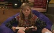 Sam-reading-samantha-puckett-16403478-185-114