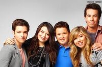 (Left to right) Freddie, Carly, Gibby, Sam, Spencer