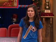 IChristmas-icarly-6603949-320-240