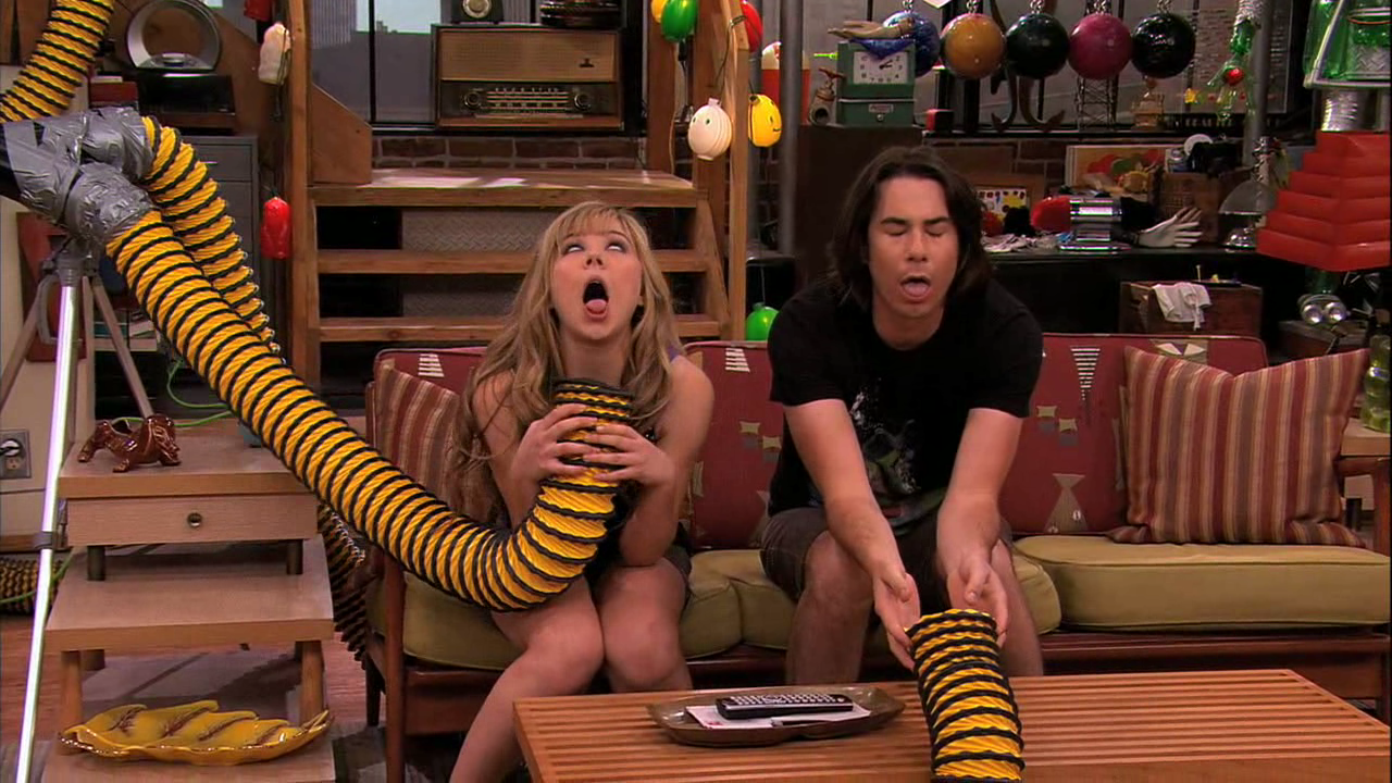 iCarly Wiki.