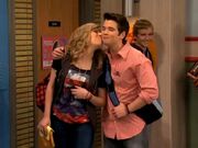 Seddie-bababab-sam-and-freddie-25508984-490-368