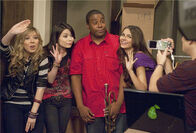 Iparty with victorious kenan thompson