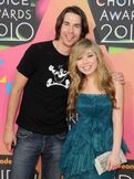 358px-Jennette-mccurdy-kids-choice-awards-02