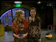 Cute look that Sam gives to Carly as iCarly starts