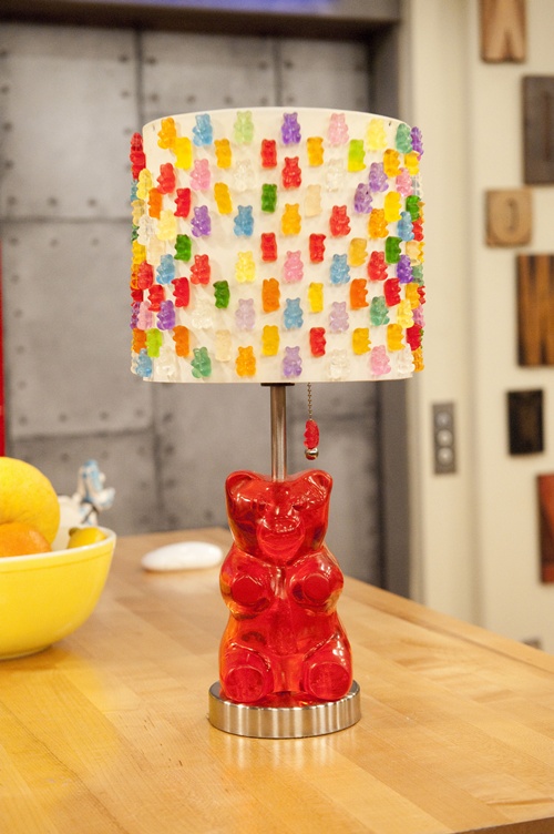 If anyone ever wondered what happened to that darn gummy bear lamp from the  iCarly set, it's at my mother's house. My sister won a Nickelodeon contest  back in the day. 
