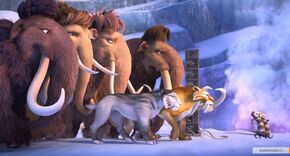 Kinopoisk.ru-Ice-Age 3A-Collision-Course-2766884