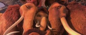 ice age 4 manny and peaches