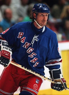 Wayne Gretzky is the all-time leader in points from any country.