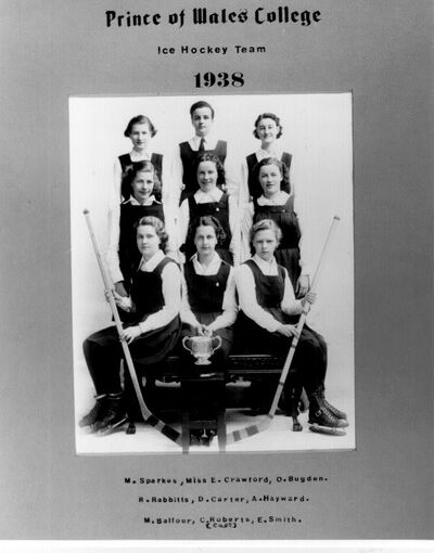 PWC women hockey team 1938