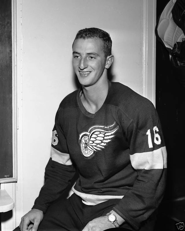 Charlie Holmes Ice Hockey Wiki Fandom