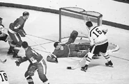 10Feb1968-Bergman Crozier Sanderson.jpg (88 KB) Derek Sanderson scores on Roger Crozier, February 10, 1968.