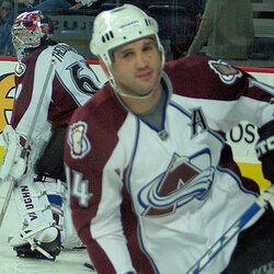 Ryan Graves (ice hockey) - Wikipedia