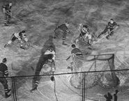 10Feb1946-NYR Hawks.jpg (125 KB) Rangers-Black Hawks action, February 10, 1946.