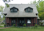 A Charles Noyes Cottage in White Bear Lake.