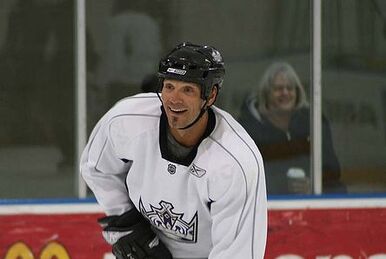 San Jose Sharks captain Joe Thornton will skate in 1,000th NHL game – The  Mercury News