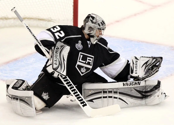 blog hockey jonathan quick - University of Massachusetts Athletics