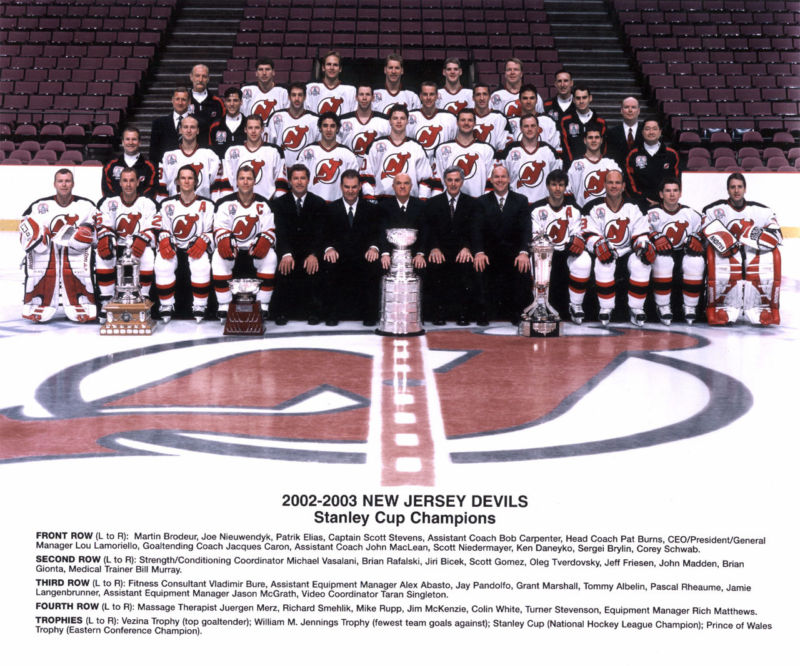 The 2001-2002 New Jersey Devils.  New jersey devils, Team pictures,  Captain scott