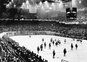 1928-Nov20-Bruins-1st game in Gardens