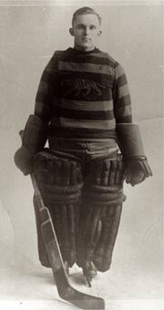  sports the Tigers 1922-23 jersey.