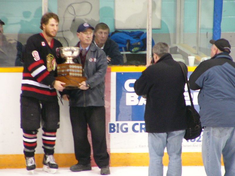 Tavistock Braves Hockey Club