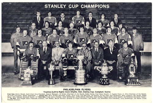 PHILADELPHIA FLYERS STANLEY CUP CHAMPIONS VINTAGE 1974 NHL HOCKEY PENNANT