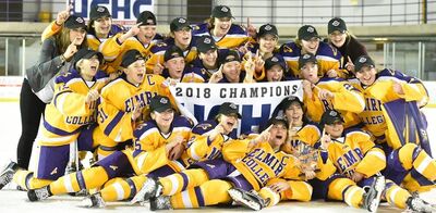 2018 UCHC Women's champions Elmira Soaring Eagles