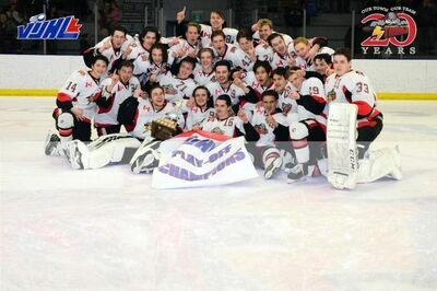 2018 VIJHL champions Campbell River Storm