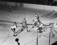 1961-62-Bruins Leafs.jpg (246 KB) #20 Leo Boivin and #4 Pat Stapleton defend against #20 Bob Pulford and George Armstrong in 1961-62 season action.