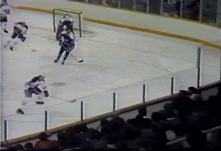 Wayne Gretzky First Two Pro Goals with the WHA Indy Racers 