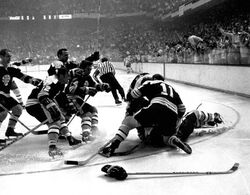 https://static.wikia.nocookie.net/icehockey/images/a/a6/10May1970-Bruins_mob_Orr.jpg/revision/latest/scale-to-width-down/250?cb=20200319175934