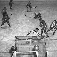 24Mar1948-Brimsek stops Apps.jpg (43 KB) Brimsek stops Apps while #18 Kenny Smith, #20 Paul Ronty, #23 Johnny Peirson and helmeted #6 Jack Crawford look on. Game 1 of the Semi-finals, March 24, 1948.