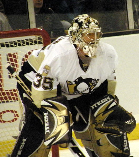 Pittsburgh Penguins goalie Ty Conklin (35) makes a glove save