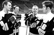 1Oct1968-Hodge Murphy Sather Sanderson.jpg (101 KB) Ken Hodge, Ron Murphy, Glen Sather and Derek Sanderson at training camp, October 10, 1968.