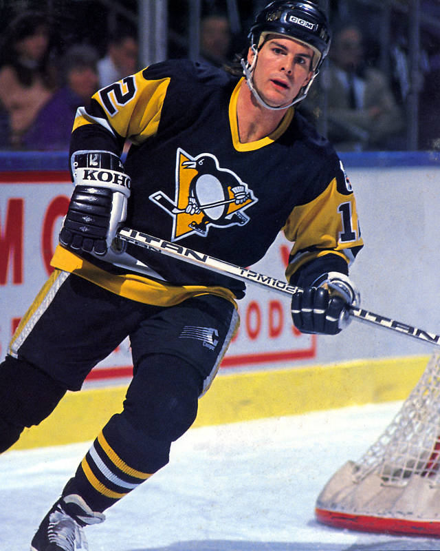 Bob Errey Pittsburgh Penguins 1991 & 1992 CUPS Autographed 8x10