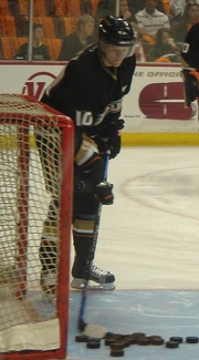 Perry during a pre-game warm up in 2007