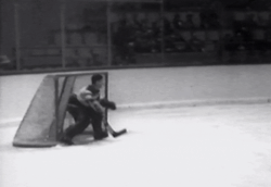 Thompson stops Cotton-10Nov1932.gif