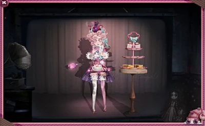 MsSaucerShowroom1
