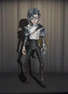 "Knight" Rolls 4-Sided Dice Emote